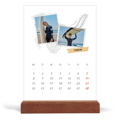 Tischkalender mit Holzfuß Hochformat  — Scrapbook-Flair [Februar]