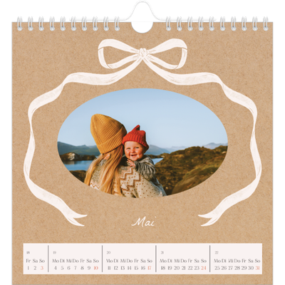 Jahreskalender Quadratisch — Kraftpapier und Schleife [deckblatt]