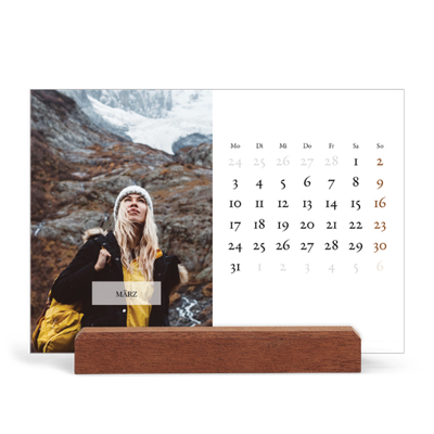 Tischkalender mit Holzfuß Querformat  — Klassischer Kalender [Marsch]