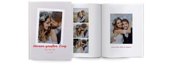 Fotobücher — Karminrote Signatur