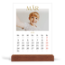 Tischkalender mit Holzfuß Hochformat  — Großer goldener Text [Marsch]