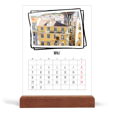 Tischkalender mit Holzfuß Hochformat  — Scrapbook-Schnappschüsse [Marsch]