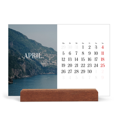 Tischkalender mit Holzfuß Querformat  — Endloses Entfliehen [April]