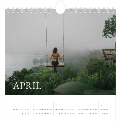 Jahreskalender Quadratisch — Einfacher Serif [April]