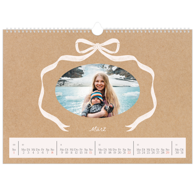 Fotokalender A3 — Kraftpapier und Schleife [Marsch]