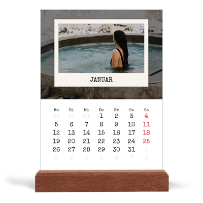 Tischkalender mit Holzfuß Hochformat  — Die Porträtaufnahme [Januar]
