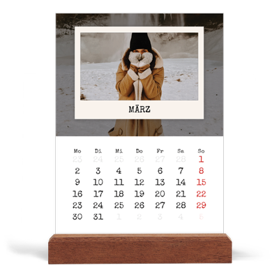 Tischkalender mit Holzfuß Hochformat  — Die Porträtaufnahme [Marsch]