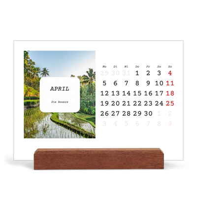 Tischkalender mit Holzfuß Querformat  — Die ganze Geschichte [April]