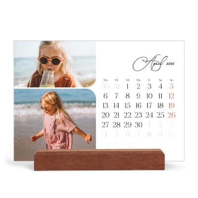 Tischkalender mit Holzfuß Querformat  — Schrift und Schnappschüsse [April]