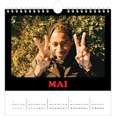 Jahreskalender Quadratisch — Bunte Schrift [deckblatt]