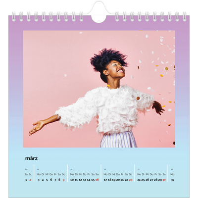 Jahreskalender Quadratisch — Playful Pastel [Marsch]